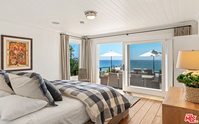 Bedroom, Interior, Water, Wood Texture Flooring