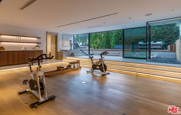 Fitness Equipment, Interior, Recessed Lighting, Wood Texture Flooring