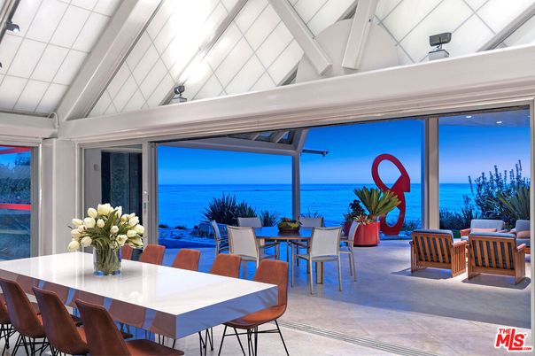 Dining room, Interior, Water