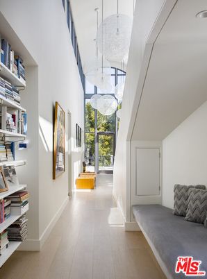 Interior, Pendant Lights, Wood Texture Flooring
