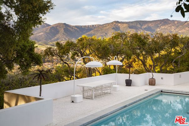 Exterior, Pool, Other