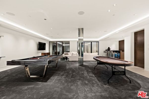 Billiard Table, Game Room, Interior, Recessed Lighting