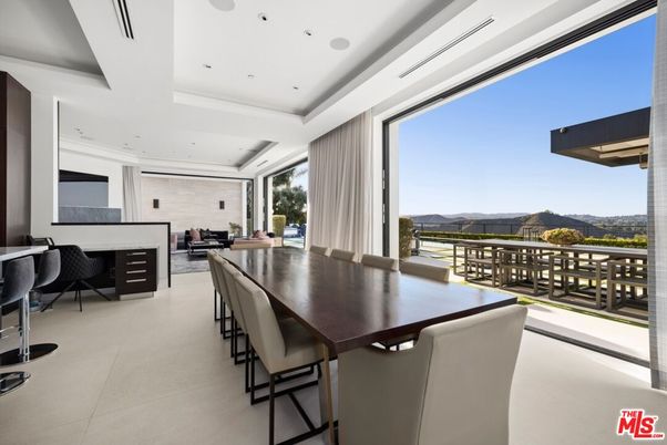 Dining room, Interior, Recessed Lighting