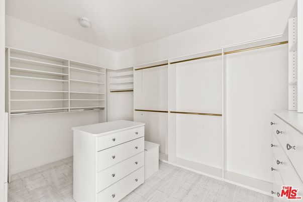 Interior, Walk-in Closets