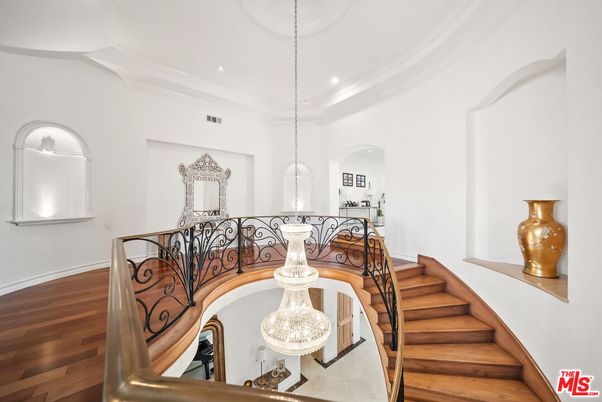 Chandelier, Interior, Recessed Lighting, Wood Texture Flooring