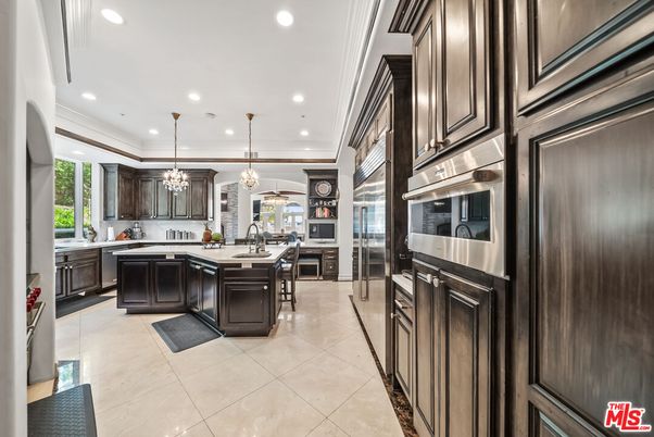 Chandelier, Interior, Kitchen, Pendant Lights, Recessed Lighting, Stainless Steel Appliances