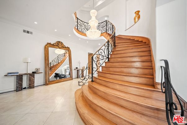 Chandelier, Interior, Recessed Lighting