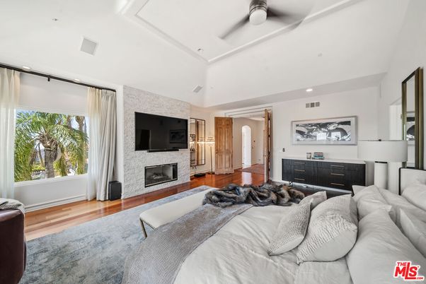 Bedroom, Fireplace, Interior, Recessed Lighting, Wood Texture Flooring