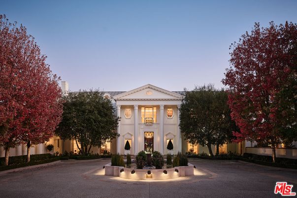 Exterior, Facade, French Provincial