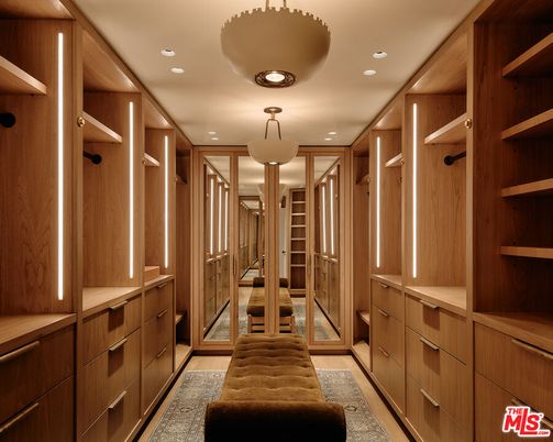 Interior, Recessed Lighting, Walk-in Closets