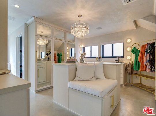 Chandelier, Interior, Recessed Lighting