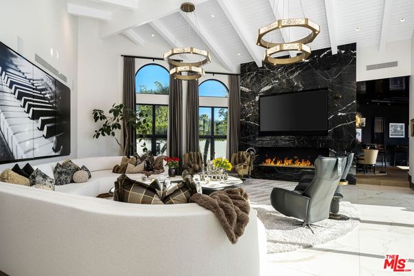 Fireplace, Interior, Living room, Marble, Marble Walls, Pendant Lights, Recessed Lighting