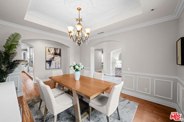 Chandelier, Dining room, Interior, Wood Texture Flooring
