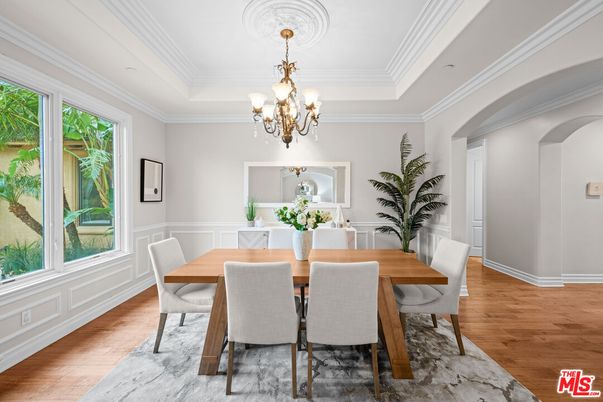 Chandelier, Dining room, Interior, Wood Texture Flooring
