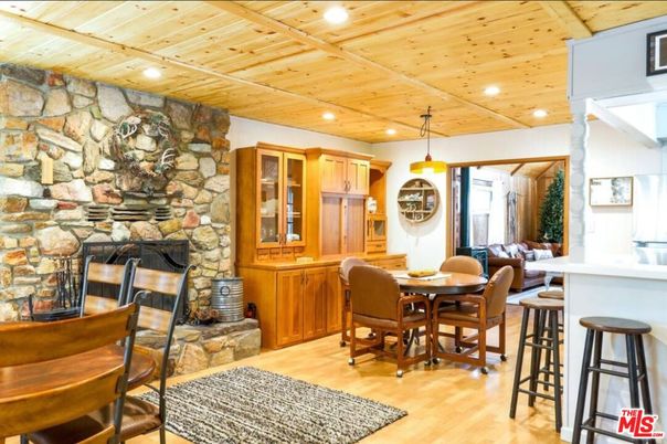 Dining room, Interior, Kitchen, Pendant Lights, Recessed Lighting, Stone Walls, Wooden Ceilings, Wood Texture Flooring