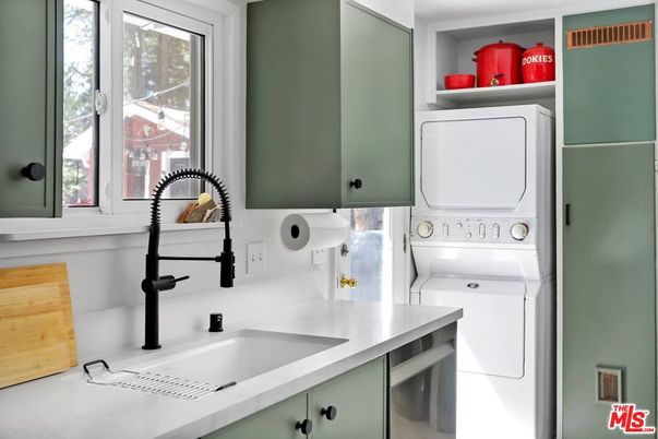 Interior, Utility Closets, Washer