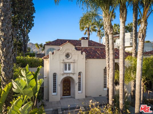 Exterior, Facade, Spanish Mediterranean