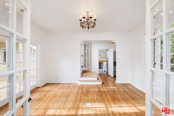 Chandelier, Empty room, Interior, Wood Texture Flooring