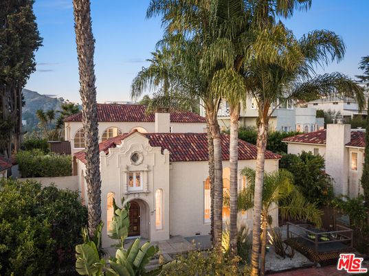 Exterior, Facade, Spanish Mediterranean