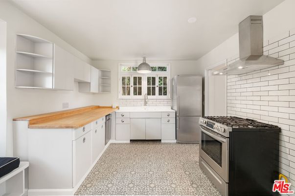 Interior, Kitchen, Stainless Steel Appliances