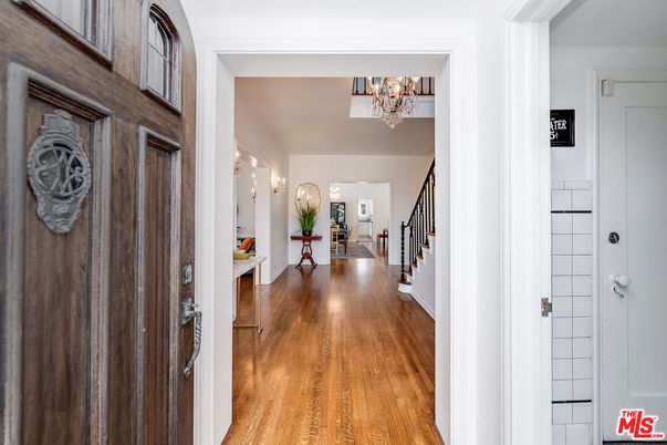 Chandelier, Interior, Wood Texture Flooring