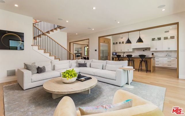 Interior, Kitchen, Living room, Pendant Lights, Recessed Lighting, Stainless Steel Appliances, Wood Texture Flooring
