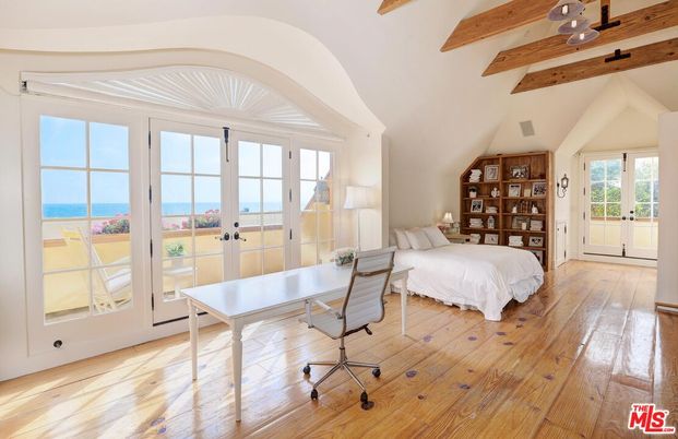 Bedroom, Home Office, Interior, Water, Wooden Beams, Wood Texture Flooring