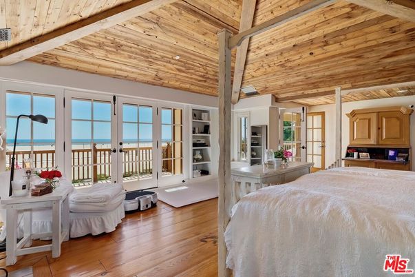 Bedroom, Interior, Water, Wooden Beams, Wooden Ceilings, Wood Texture Flooring