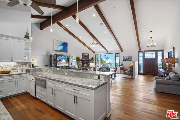 Dining room, Interior, Kitchen, Pendant Lights, Recessed Lighting, Wooden Beams, Wood Texture Flooring