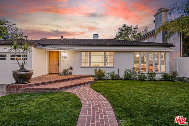 Attached, Backyard, Exterior, Facade, Ranch