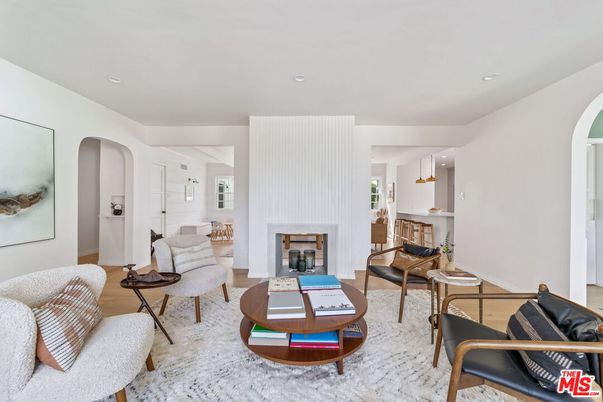 Fireplace, Interior, Living room, Pendant Lights, Recessed Lighting