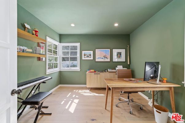 Home Office, Interior, Piano, Recessed Lighting, Wood Texture Flooring