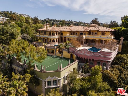 Exterior, Pool, Tennis Courts