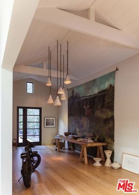 Interior, Pendant Lights, Wood Texture Flooring