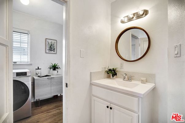 Bathroom, Dual Sink Vanities, Interior, Wood Texture Flooring