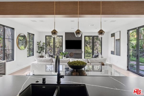 Interior, Living room, Pendant Lights