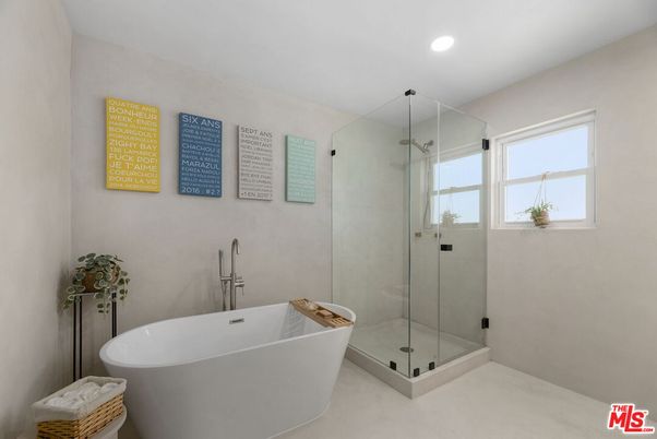 Bathroom, Free Standing Baths, Glass Shower, Interior, Recessed Lighting