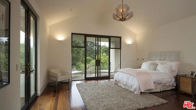 Bedroom, Interior, Pendant Lights, Wood Texture Flooring