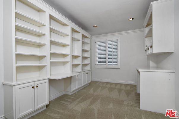 Interior, Recessed Lighting, Walk-in Closets