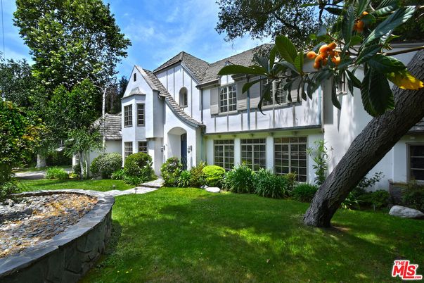 Backyard, Exterior, Facade, Tudor Revival