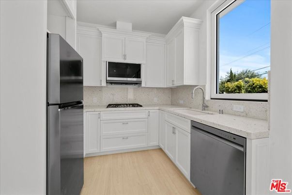 Interior, Kitchen, Stainless Steel Appliances, Wood Texture Flooring