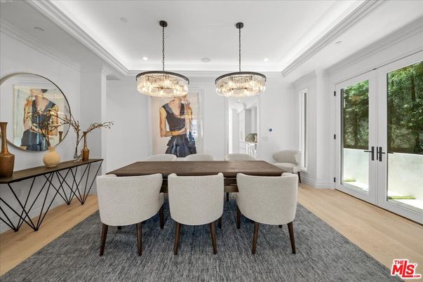 Chandelier, Dining room, Interior, Pendant Lights, Recessed Lighting, Wood Texture Flooring