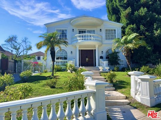 Backyard, Exterior, Facade, French Provincial