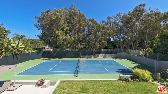 Exterior, Tennis Courts