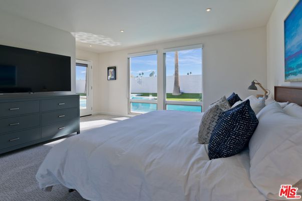 Bedroom, Interior, Recessed Lighting, Water