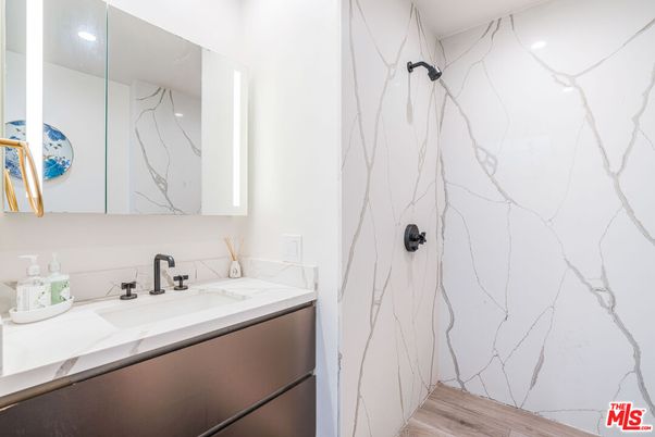 Bathroom, Interior, Marble Walls, Recessed Lighting, Wood Texture Flooring
