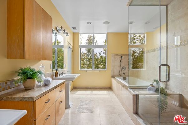 Bathroom, Dual Sink Vanities, Glass Shower, Interior