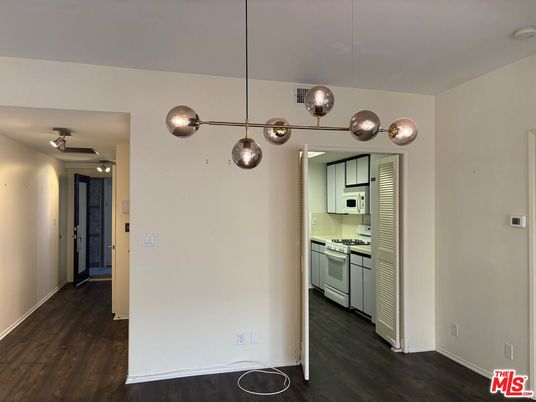 Interior, Kitchen, Pendant Lights, Wood Texture Flooring
