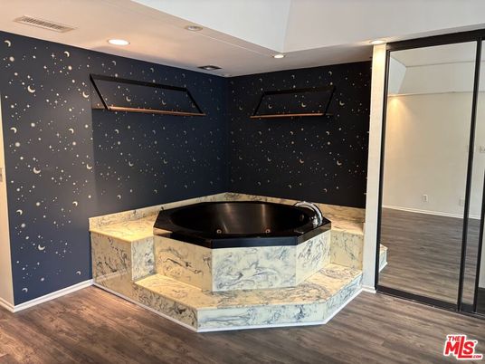 Bathroom, Interior, Recessed Lighting, Wood Texture Flooring