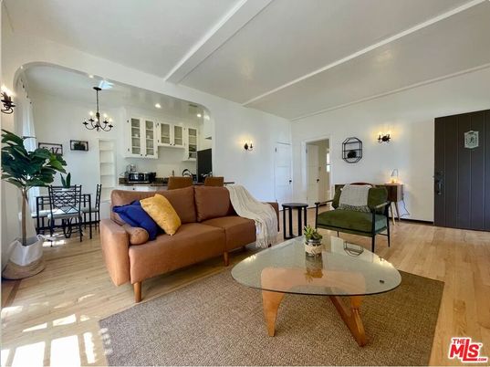 Chandelier, Dining room, Interior, Kitchen, Living room, Wood Texture Flooring